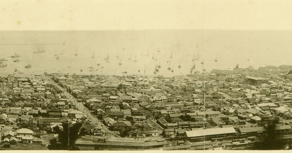 1．小樽港 ：小樽港全景 中央